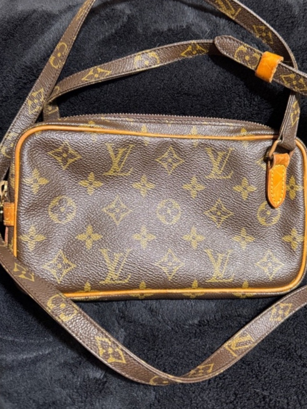 🔥🔥🔥FLASH SALE🔥🔥🔥Louis Vuitton Marley Crossbody